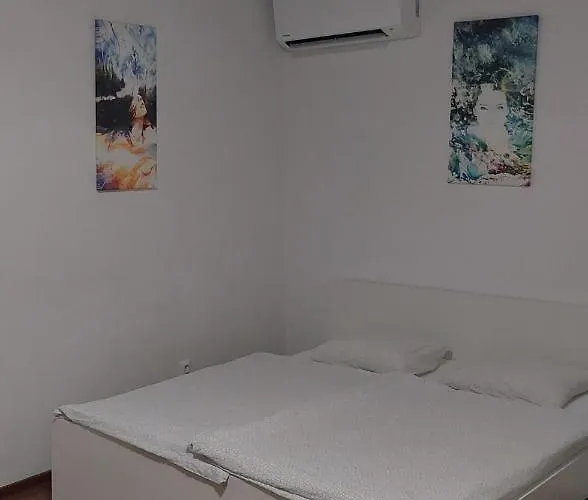 - Sukromie V Meste * Братислава