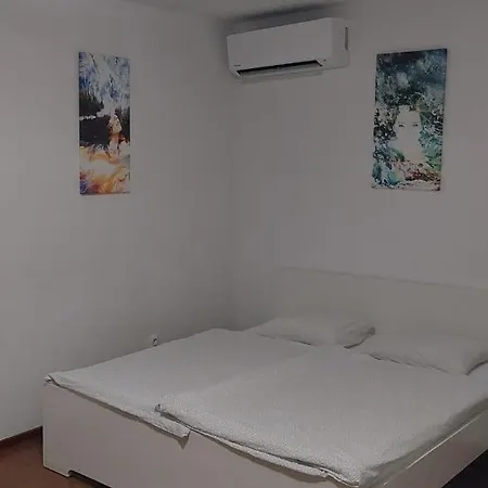 - Súkromie V Meste * Bratislava